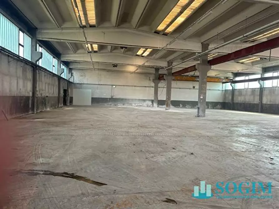 Immagine 3 di Capannone industriale in affitto  in Via Luigi Fumagalli 97 a Mariano Comense