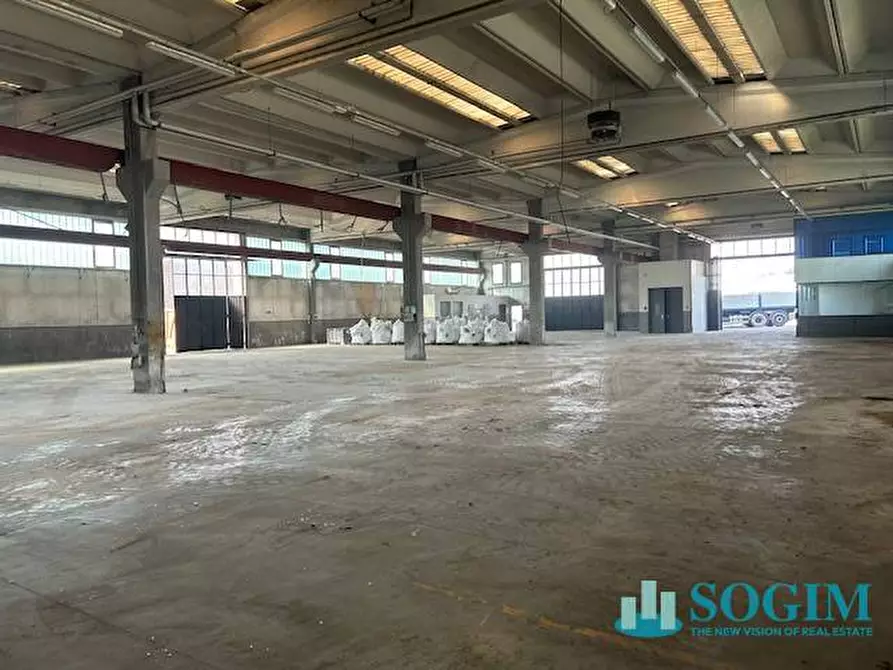 Immagine 4 di Capannone industriale in affitto  in Via Luigi Fumagalli 97 a Mariano Comense