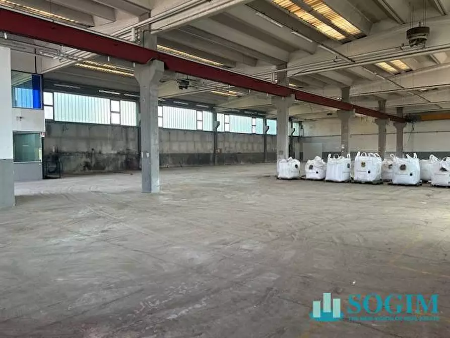 Immagine 8 di Capannone industriale in affitto  in Via Luigi Fumagalli 97 a Mariano Comense