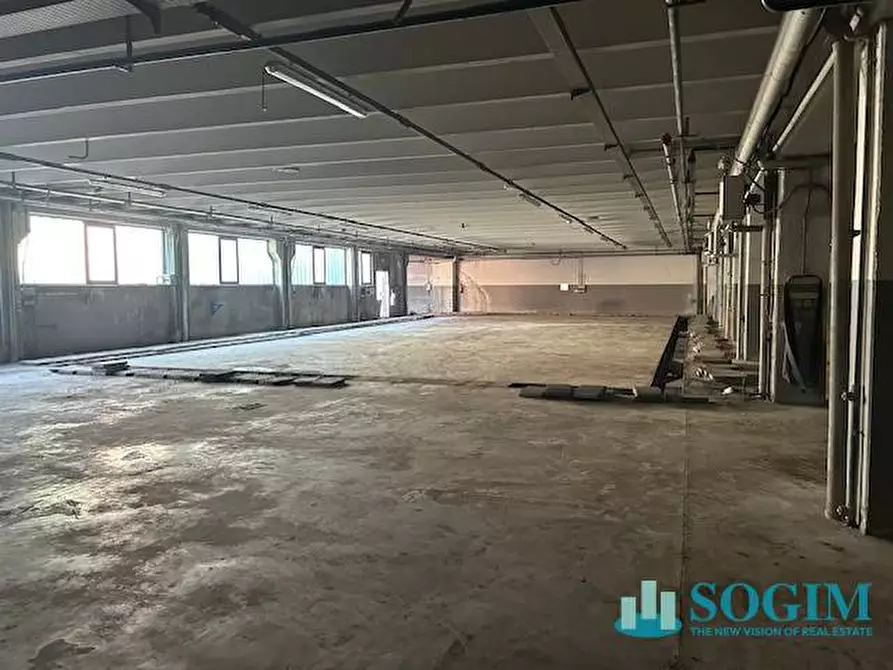 Immagine 13 di Capannone industriale in affitto  in Via Luigi Fumagalli 97 a Mariano Comense