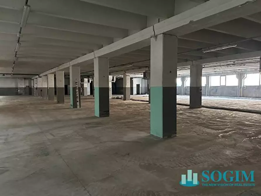 Immagine 17 di Capannone industriale in affitto  in Via Luigi Fumagalli 97 a Mariano Comense