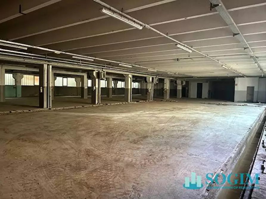 Immagine 18 di Capannone industriale in affitto  in Via Luigi Fumagalli 97 a Mariano Comense