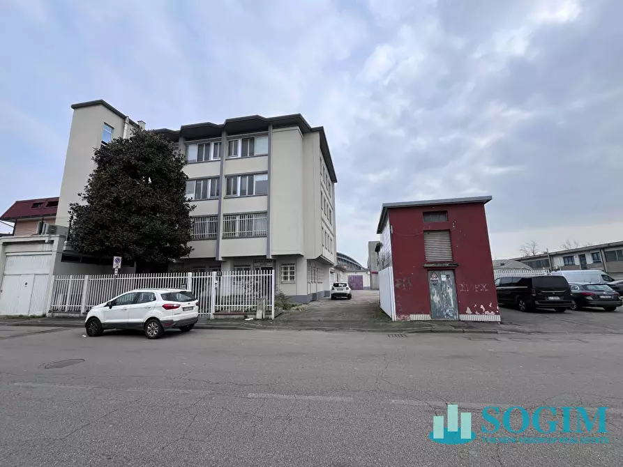 Immagine 12 di Capannone industriale in vendita  in via Treves a Trezzano Sul Naviglio