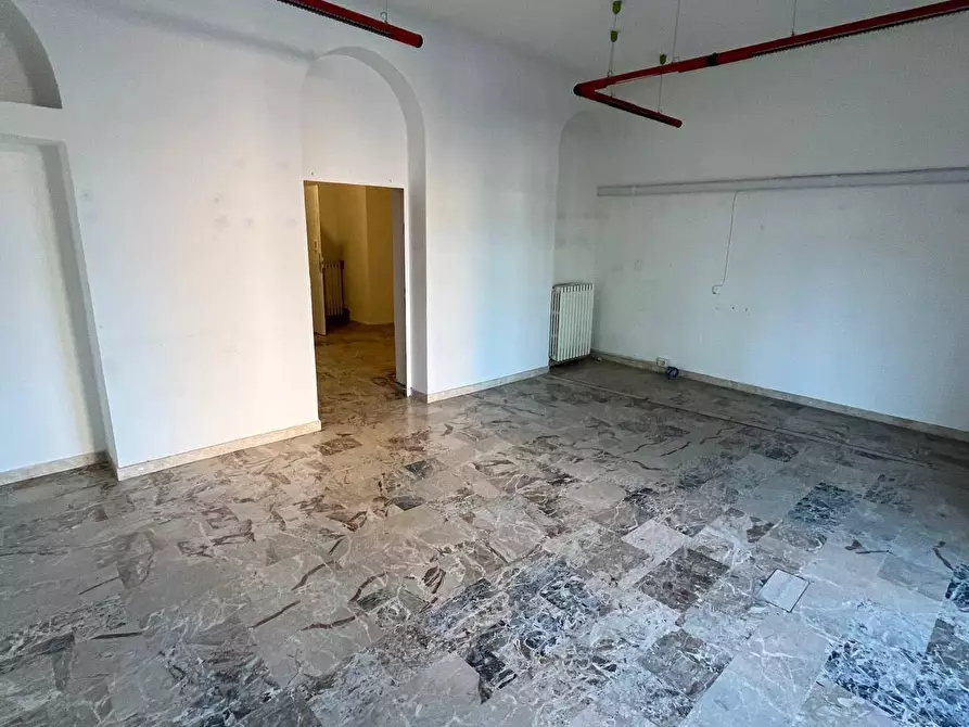 Immagine 6 di Locale commerciale in vendita  in Viale  Rimembranze 94 a Sesto San Giovanni