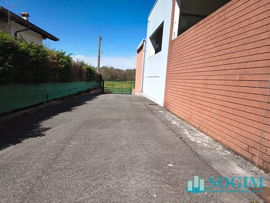 Immagine 11 di Capannone industriale in vendita  in via san Francesco 3 a Casatenovo