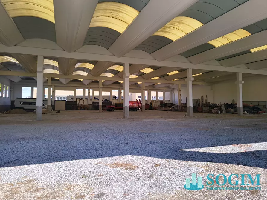 Immagine 12 di Capannone industriale in vendita  in via san Francesco 3 a Casatenovo