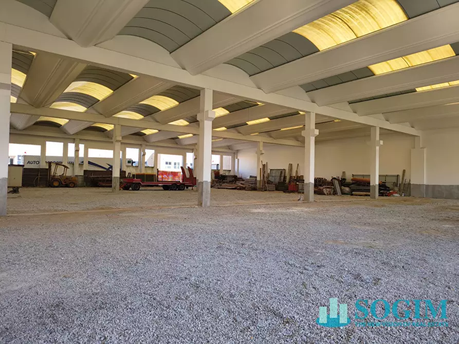 Immagine 17 di Capannone industriale in vendita  in via san Francesco 3 a Casatenovo