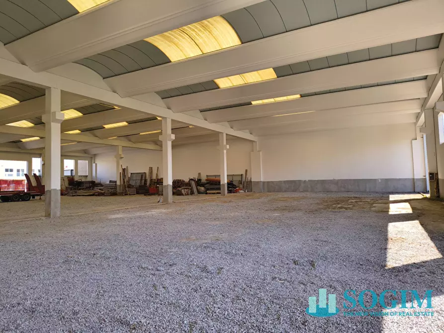 Immagine 18 di Capannone industriale in vendita  in via san Francesco 3 a Casatenovo