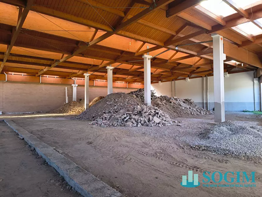 Immagine 4 di Capannone industriale in vendita  in via della Misericordia a Casatenovo