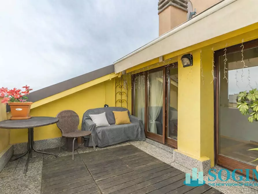 Immagine 8 di Appartamento in vendita  in Via Monsignore Luigi Castelli 10-12 a Desio