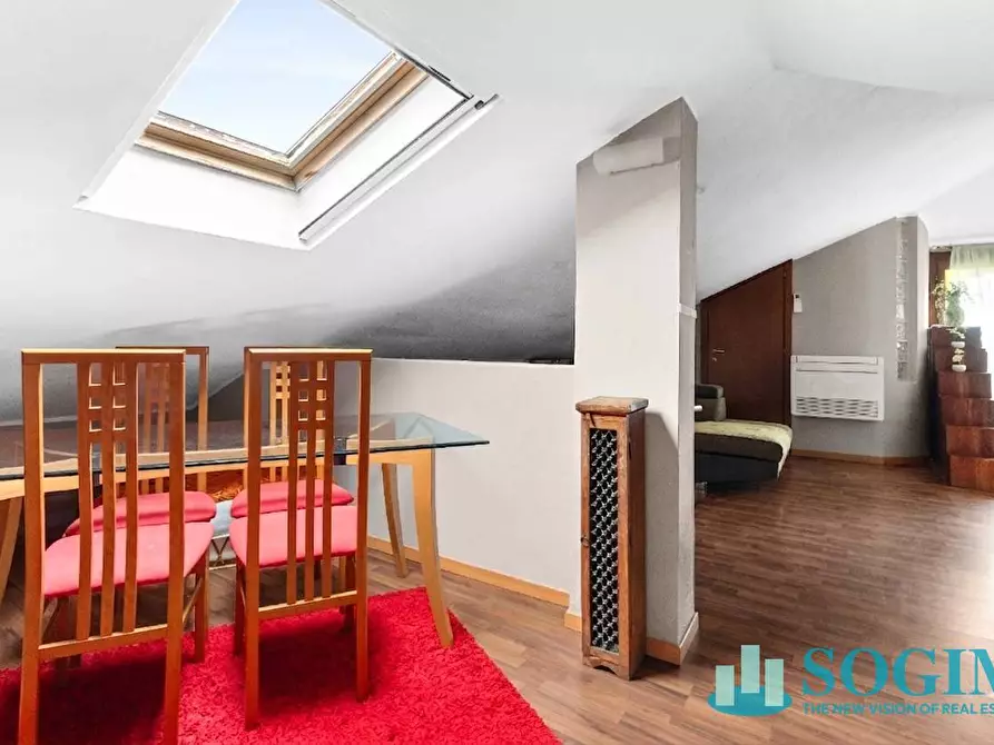 Immagine 1 di Appartamento in vendita  in Via Monsignore Luigi Castelli 10-12 a Desio