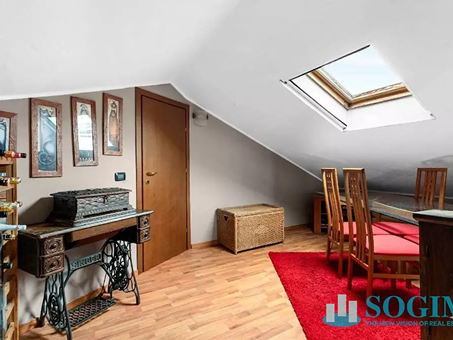 Immagine 4 di Appartamento in vendita  in Via Monsignore Luigi Castelli 10-12 a Desio