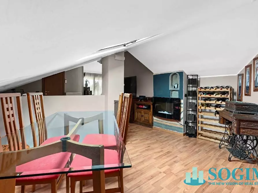 Immagine 12 di Appartamento in vendita  in Via Monsignore Luigi Castelli 10-12 a Desio