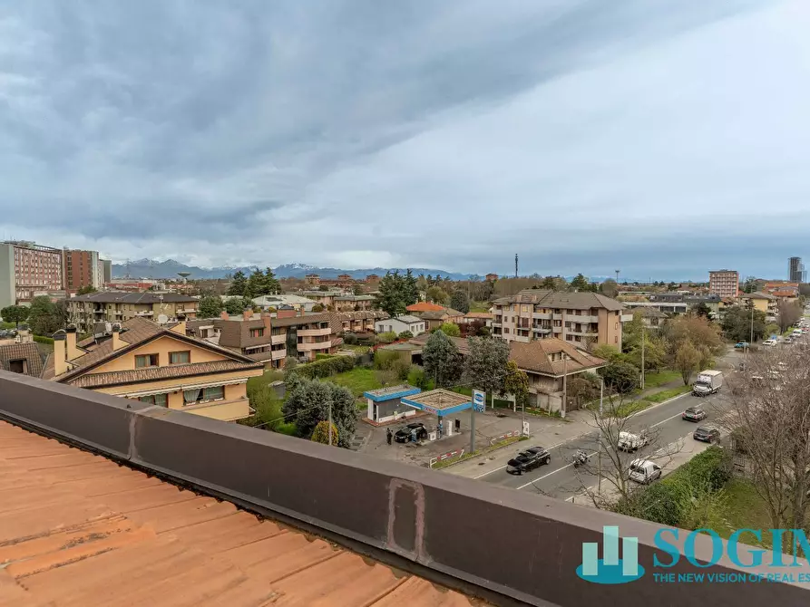 Immagine 10 di Appartamento in vendita  in Via Monsignore Luigi Castelli 10-12 a Desio