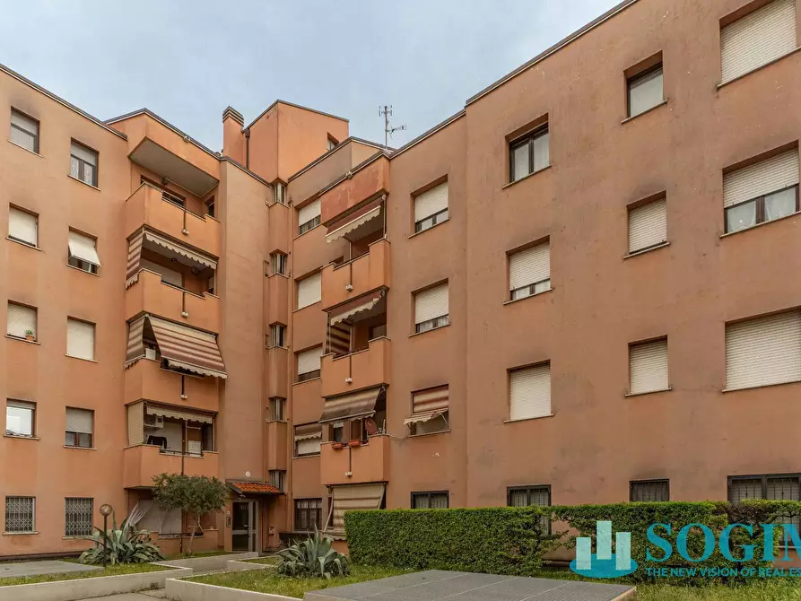 Immagine 23 di Appartamento in vendita  in Via Monsignore Luigi Castelli 10-12 a Desio