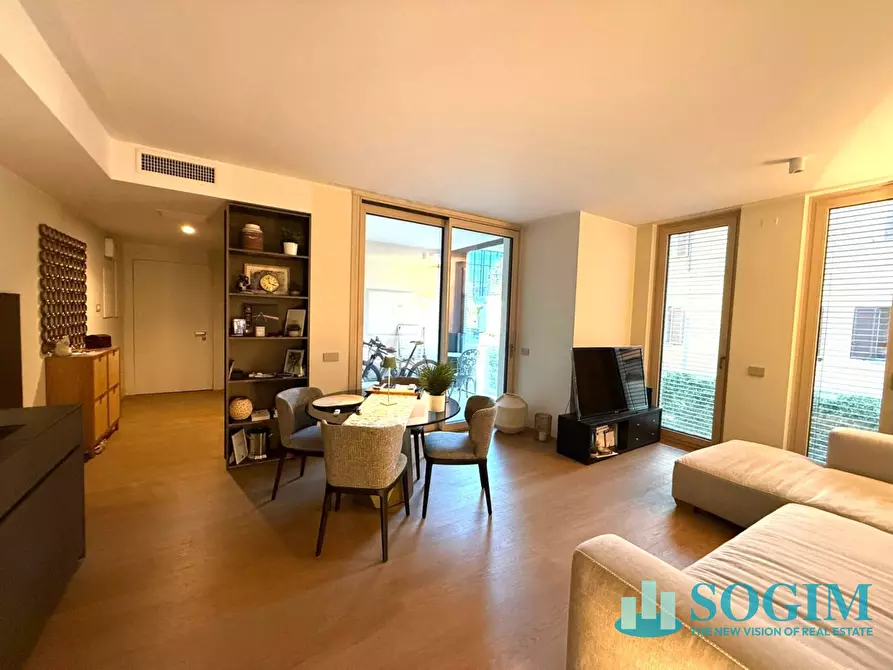 Immagine 1 di Appartamento in affitto  in Via Alessio Di Tocqueville 15 a Milano