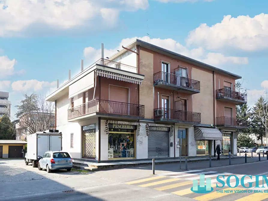 Immagine 1 di Appartamento in vendita  in VIA LEONARDO DA VINCI 102 a Cernusco Sul Naviglio