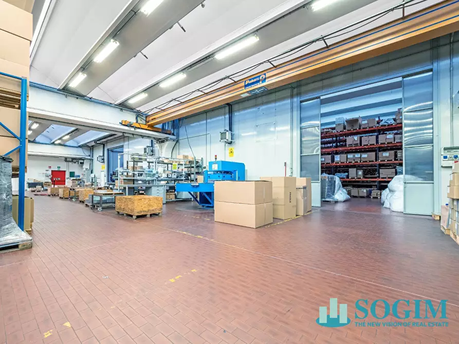 Immagine 14 di Capannone industriale in affitto  in via Virgilio 6 a Giussano