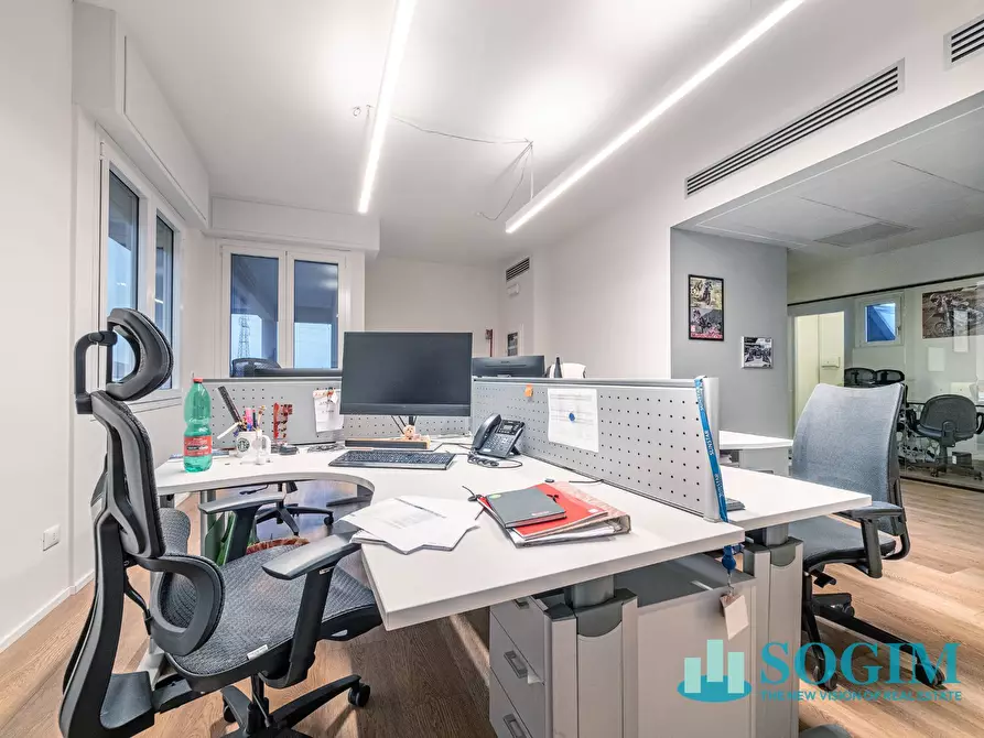 Immagine 21 di Capannone industriale in affitto  in via Virgilio 6 a Giussano