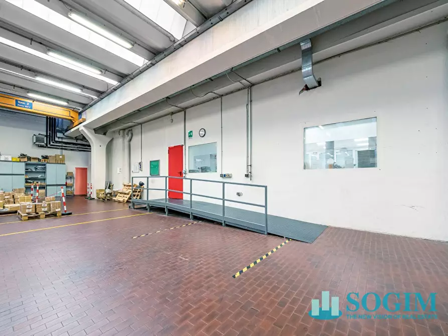 Immagine 15 di Capannone industriale in vendita  in via Virgilio 6 a Giussano