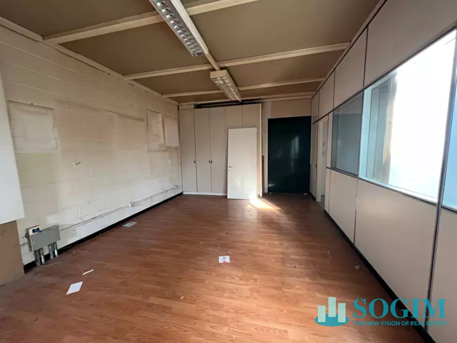 Immagine 18 di Capannone industriale in affitto  in via Comasina a Verano Brianza