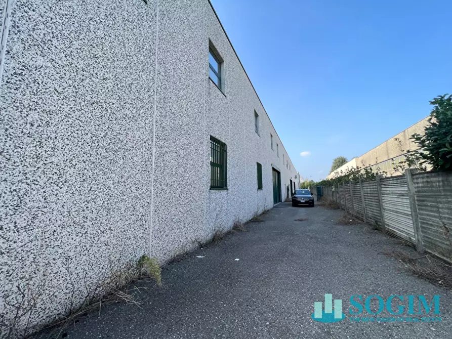 Immagine 23 di Capannone industriale in affitto  in via Comasina a Verano Brianza