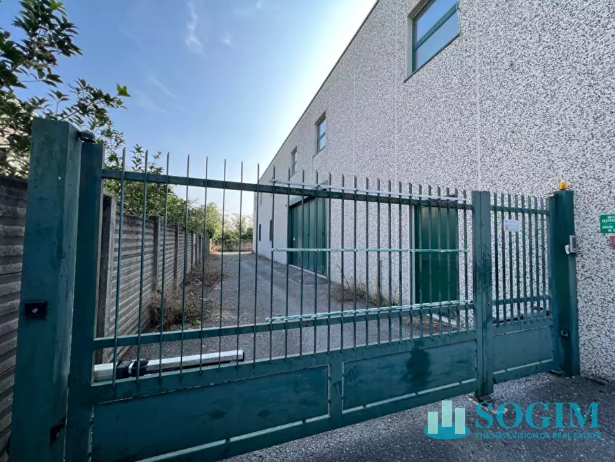 Immagine 24 di Capannone industriale in affitto  in via Comasina a Verano Brianza