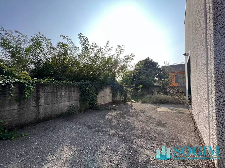 Immagine 25 di Capannone industriale in affitto  in via Comasina a Verano Brianza