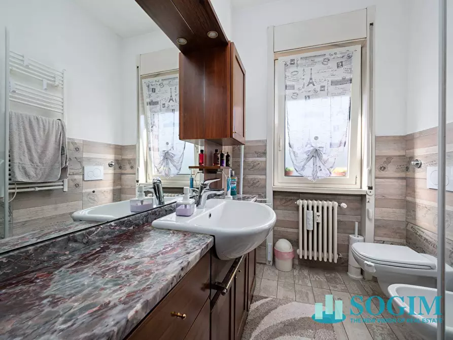 Immagine 18 di Appartamento in vendita  in Via Pio XI a Como