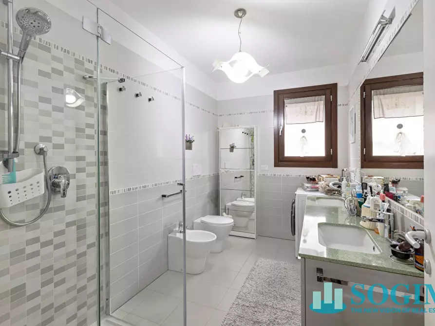 Immagine 13 di Appartamento in vendita  in Viale Sarca 326 a Milano