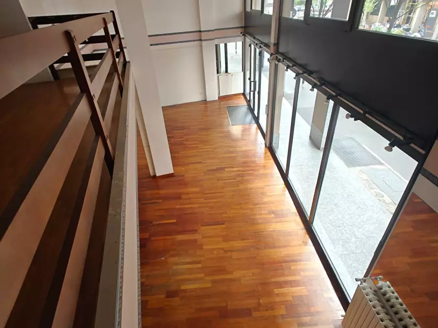 Immagine 9 di Negozio in affitto  in Via Dante 42 a Sesto San Giovanni