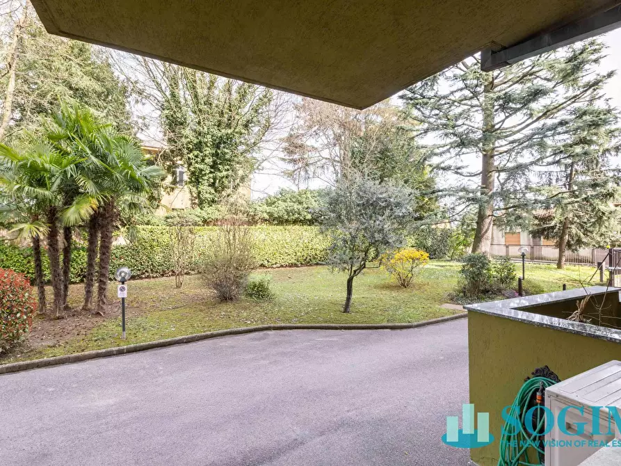 Immagine 24 di Appartamento in vendita  in Via Visconti di Modrone 31 a Macherio