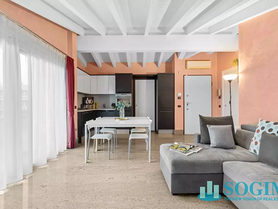 Immagine 1 di Appartamento in vendita  in Via Virgilio 16 a Brugherio