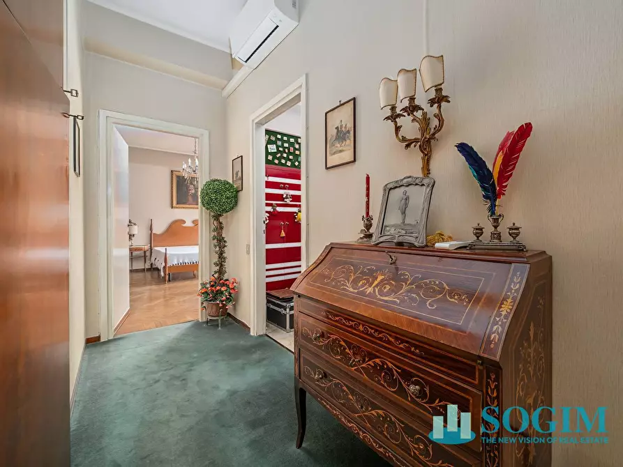 Immagine 16 di Appartamento in vendita  in via Luigi Dottesio 8 a Como