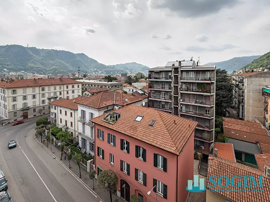 Immagine 23 di Appartamento in vendita  in via Luigi Dottesio 8 a Como