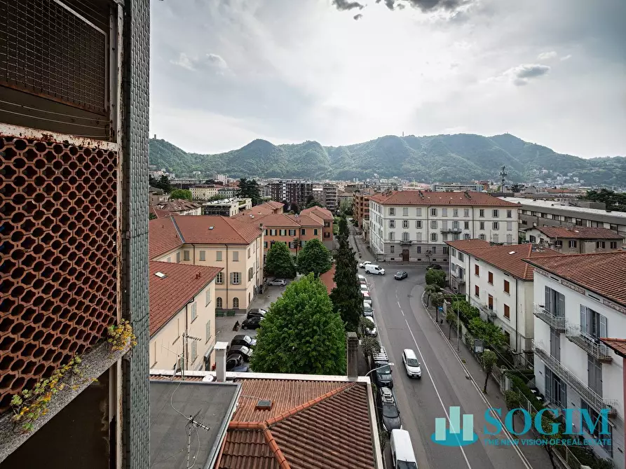 Immagine 24 di Appartamento in vendita  in via Luigi Dottesio 8 a Como