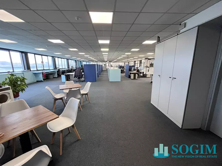 Immagine 6 di Capannone industriale in vendita  a Assago