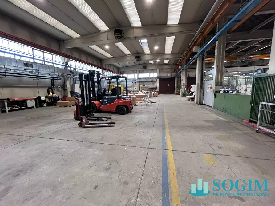 Immagine 9 di Capannone industriale in vendita  a Assago