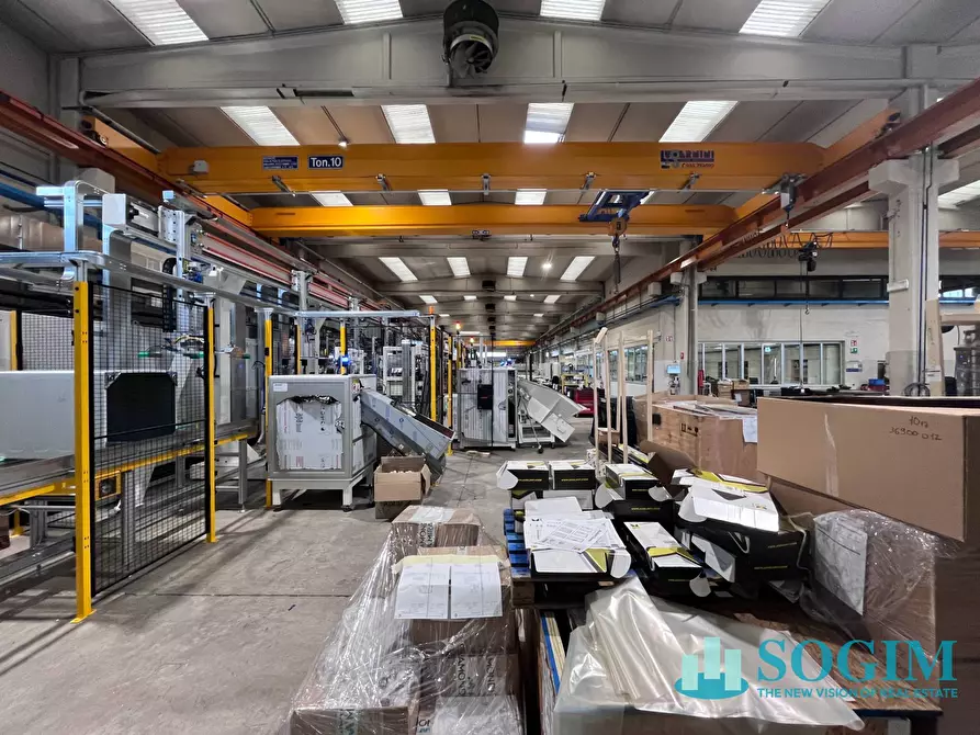 Immagine 10 di Capannone industriale in vendita  a Assago