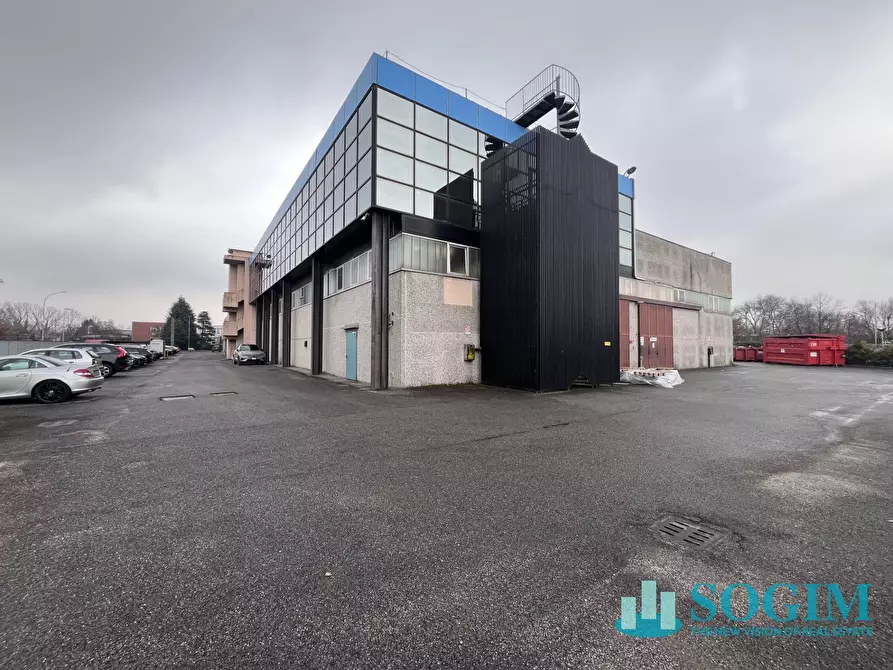 Immagine 12 di Capannone industriale in vendita  a Assago