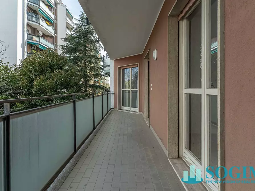 Immagine 7 di Appartamento in vendita  in Via Monte Gran Sasso 53 a Cinisello Balsamo