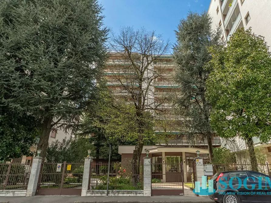 Immagine 41 di Appartamento in vendita  in Via Monte Gran Sasso 53 a Cinisello Balsamo