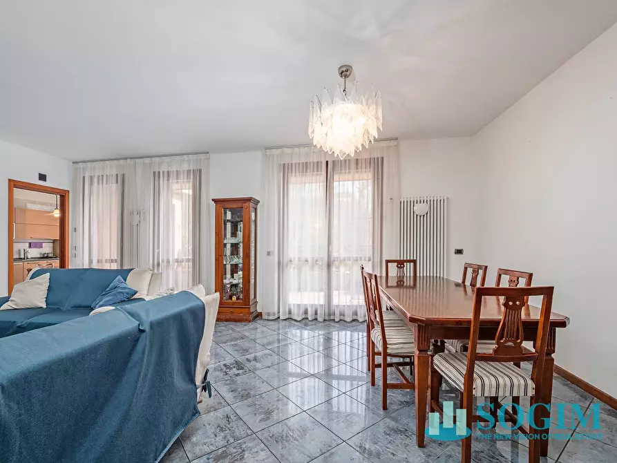 Immagine 7 di Appartamento in vendita  in Via Como a Mariano Comense
