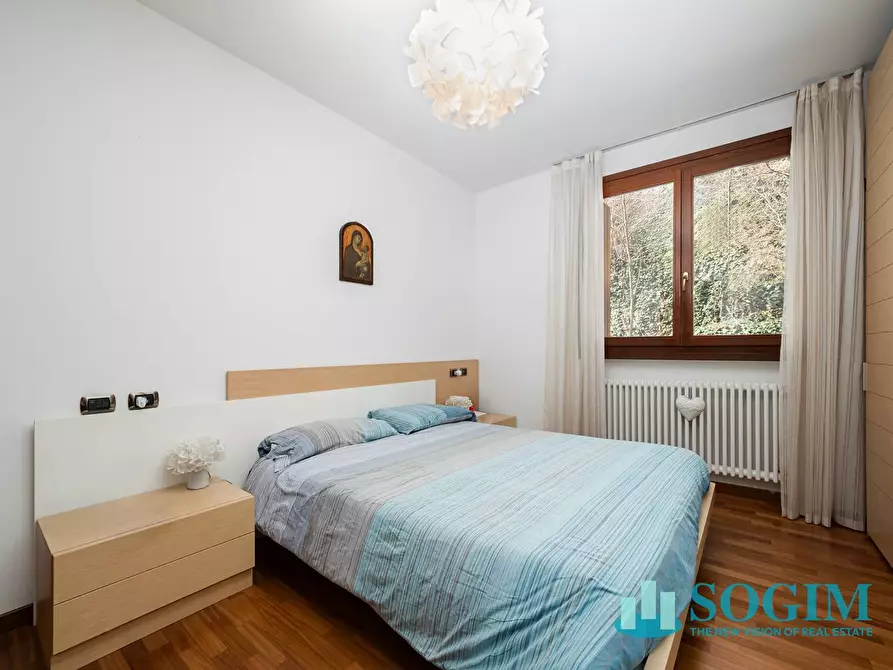 Immagine 22 di Appartamento in vendita  in Via Como a Mariano Comense