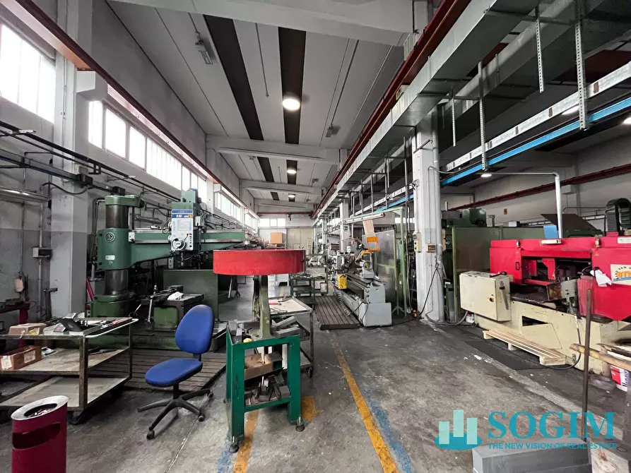 Immagine 10 di Capannone industriale in vendita  in Via Galvani a Assago