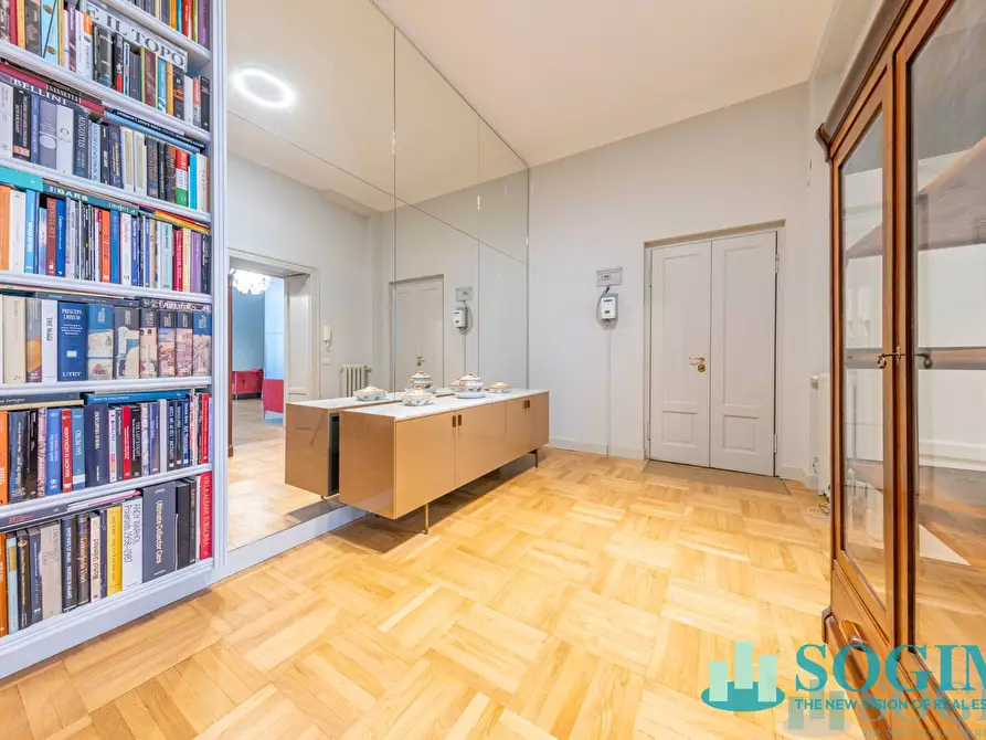 Immagine 9 di Appartamento in vendita  in via Enrico Besana 9 a Milano