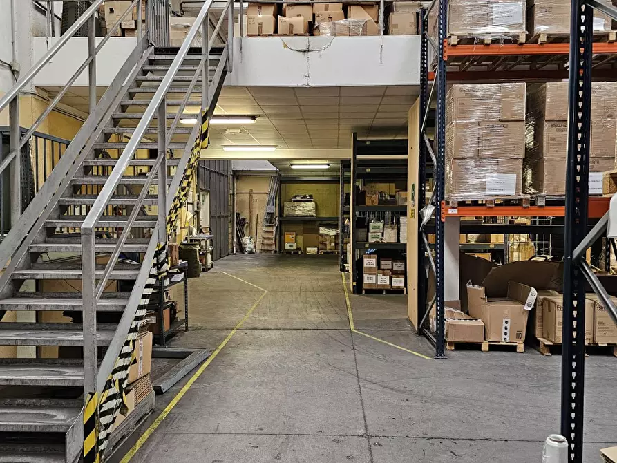 Immagine 9 di Capannone industriale in vendita  in via Gorizia 36 a Saronno