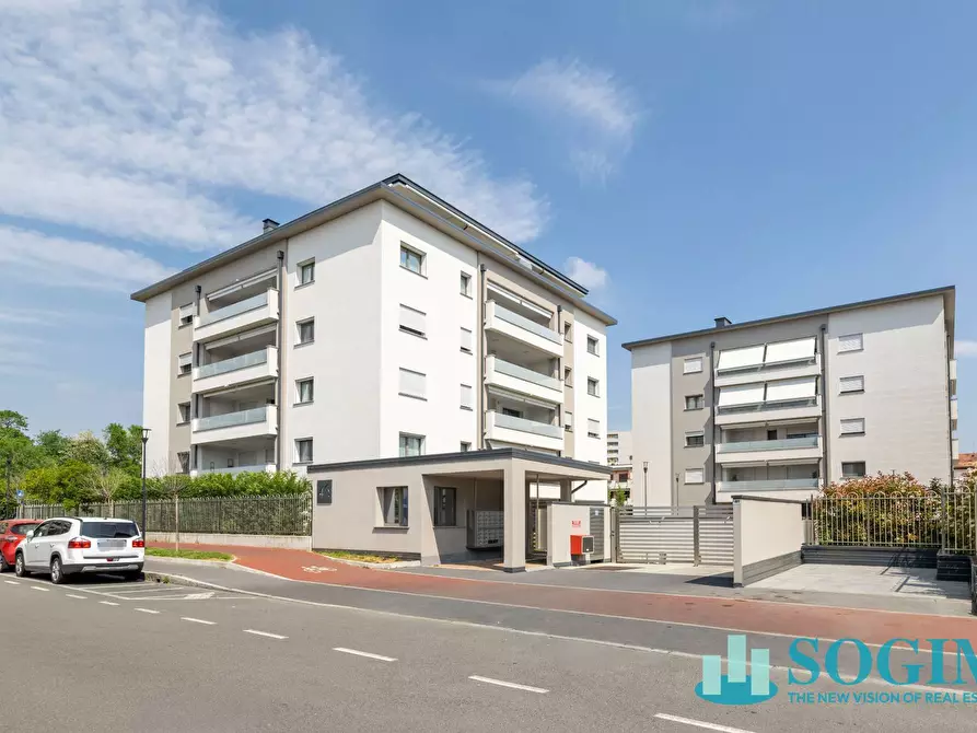 Immagine 38 di Appartamento in vendita  in Copernico 43 a Cologno Monzese