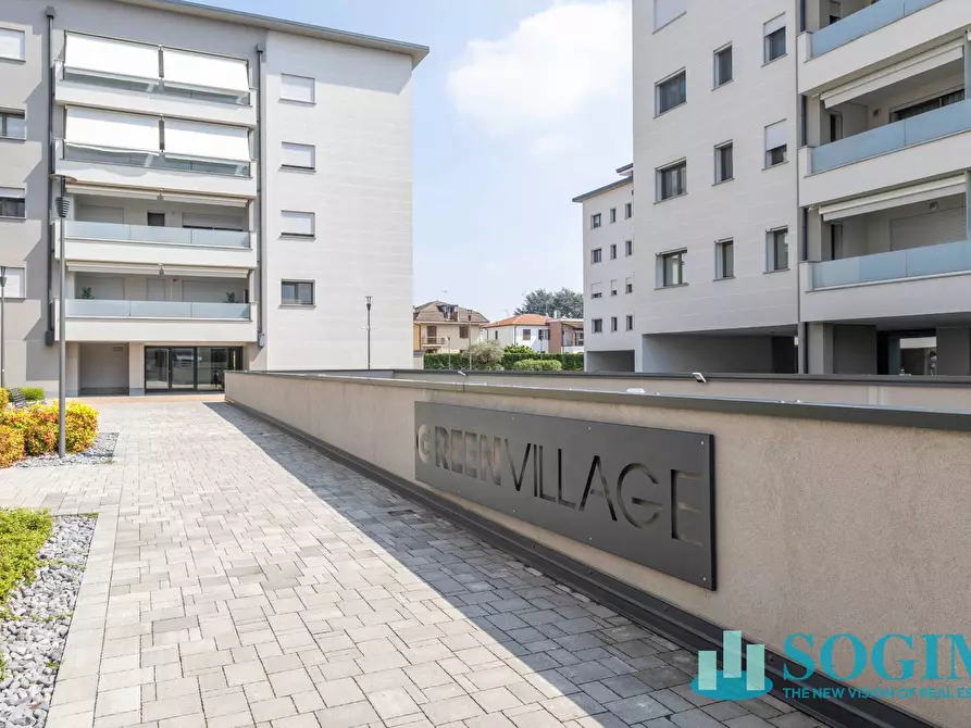 Immagine 36 di Appartamento in vendita  in Copernico 43 a Cologno Monzese