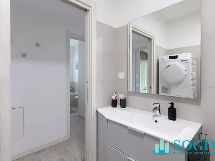 Immagine 17 di Appartamento in vendita  in Copernico 43 a Cologno Monzese